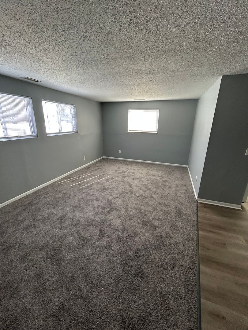 6047 Whiteford Center Rd unit 4 – photo 4
