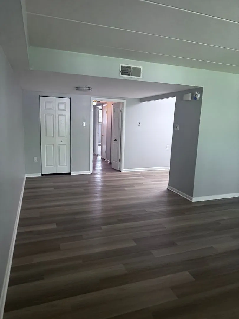 Valley Brook Apartments – photo 4