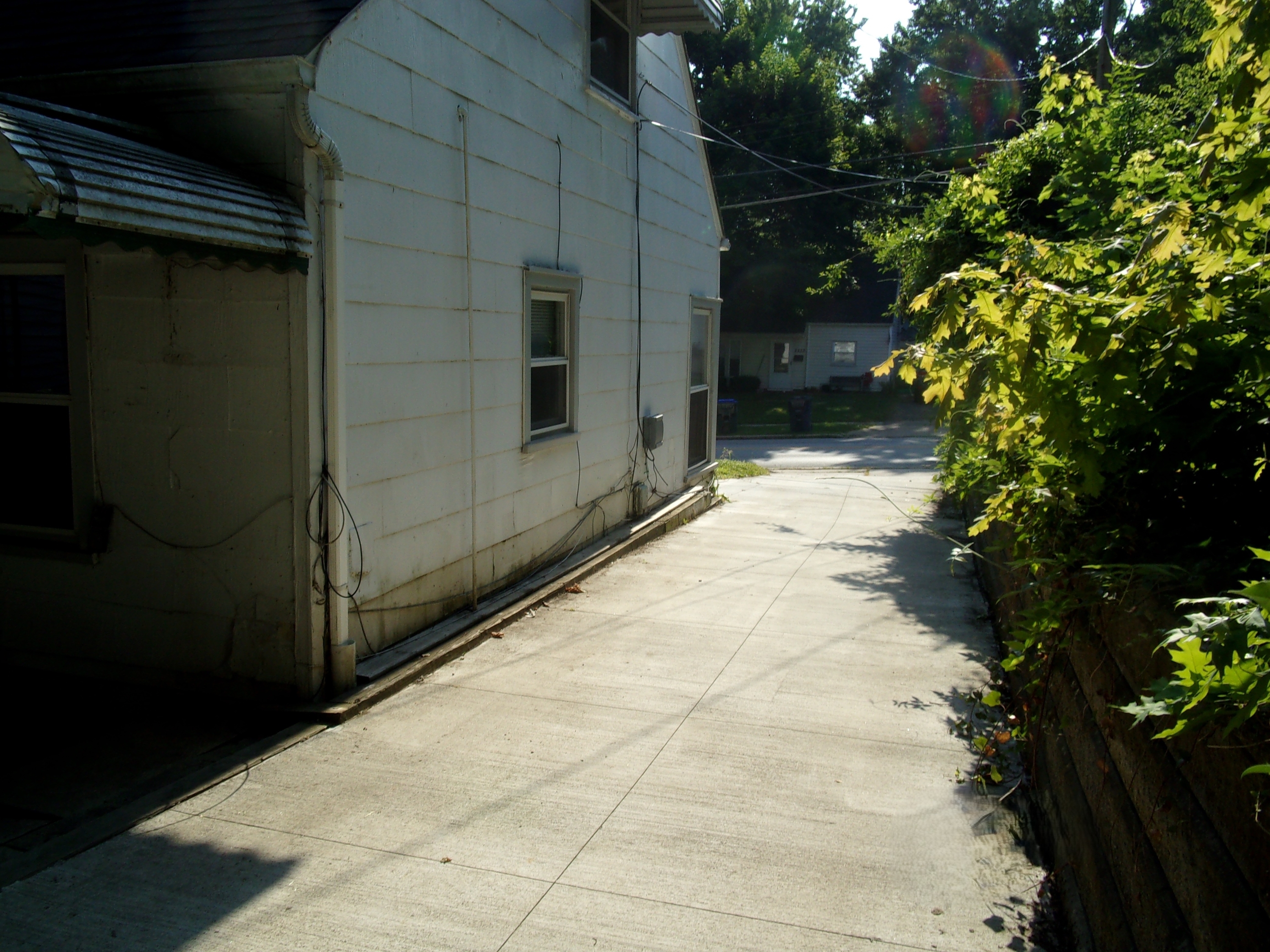 2356 Bailey Rd – photo 2