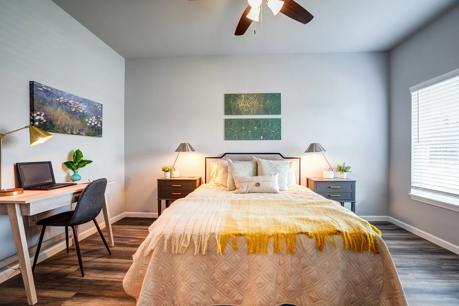 5604 Apartments – photo 1