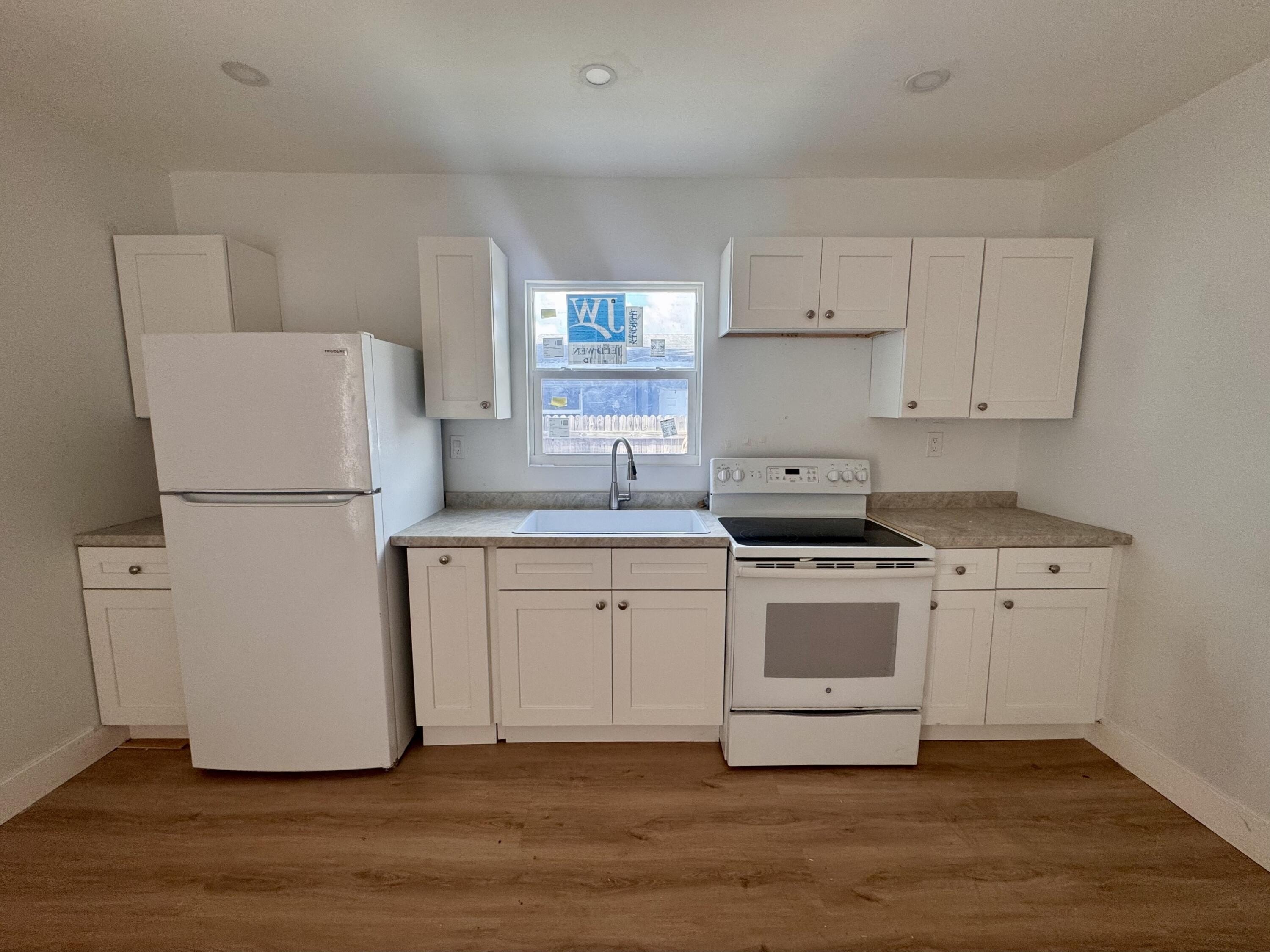 2513 Avenue E – photo 5