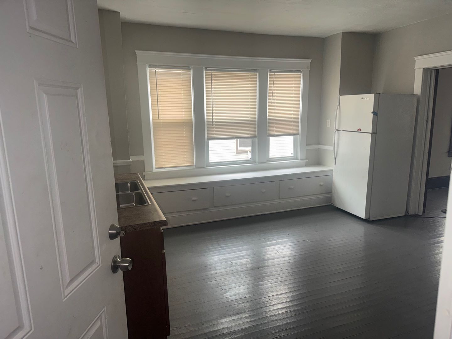 6909 Worley Ave unit UP Unit – photo 5