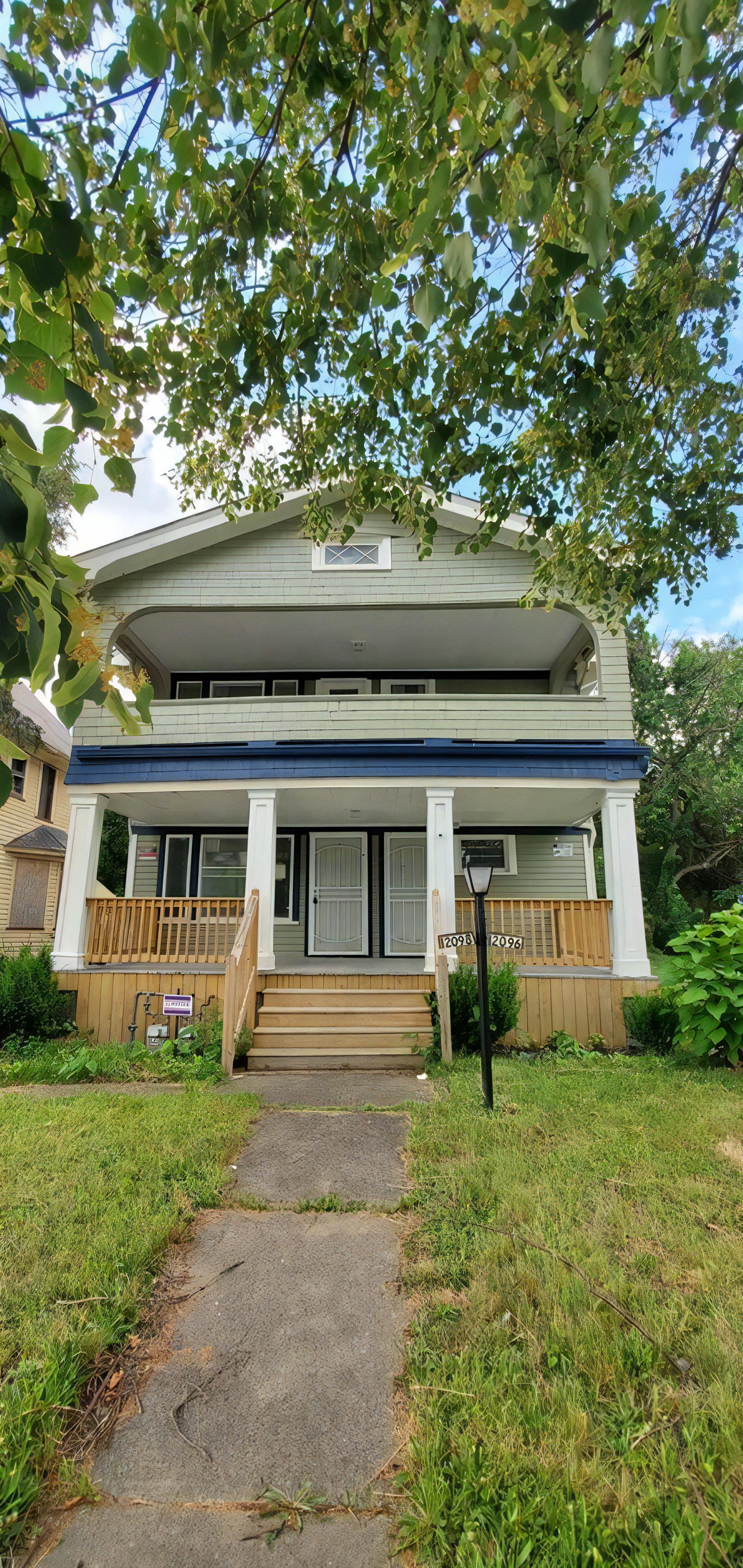 12098 Chesterfield Ave unit Unit 2 – photo 2