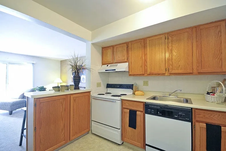 Four Seasons Apartments – photo 4