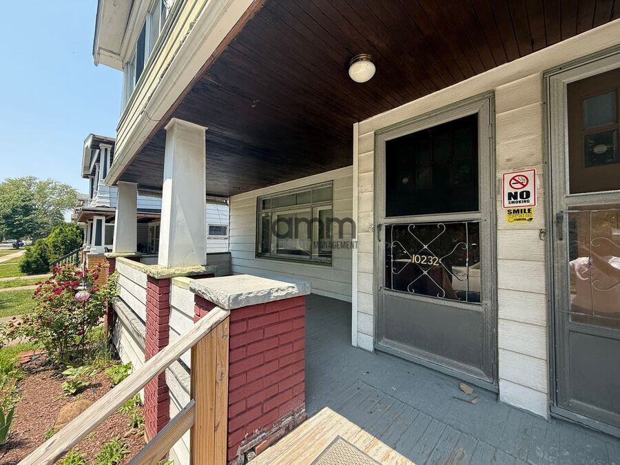 10232 Almira Ave – photo 2