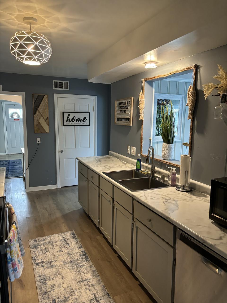 727 Madison St – photo 3