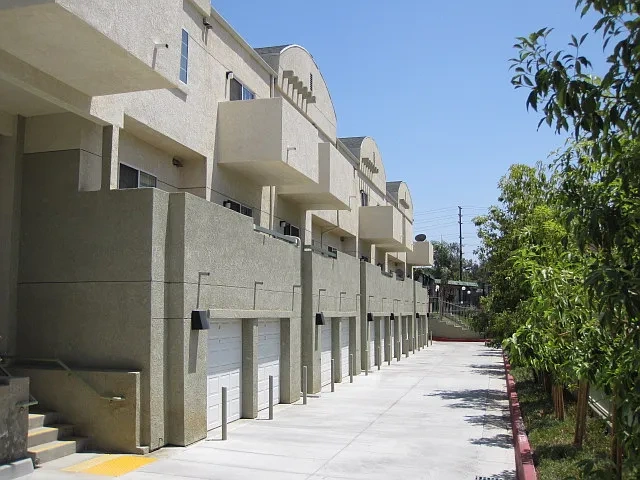 Towne Crest Apartments – photo 1