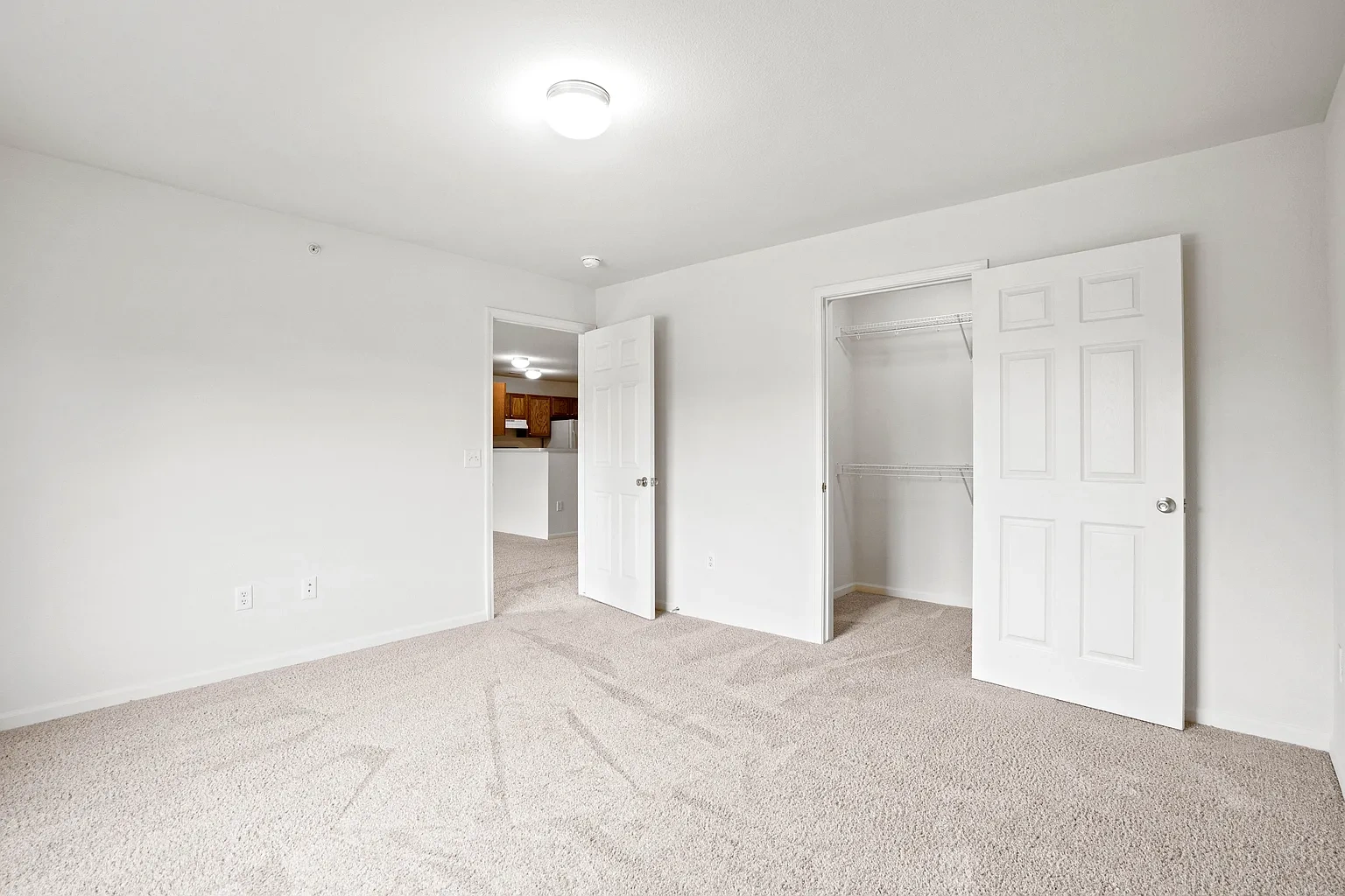 Towne Lakes Apartments – photo 1