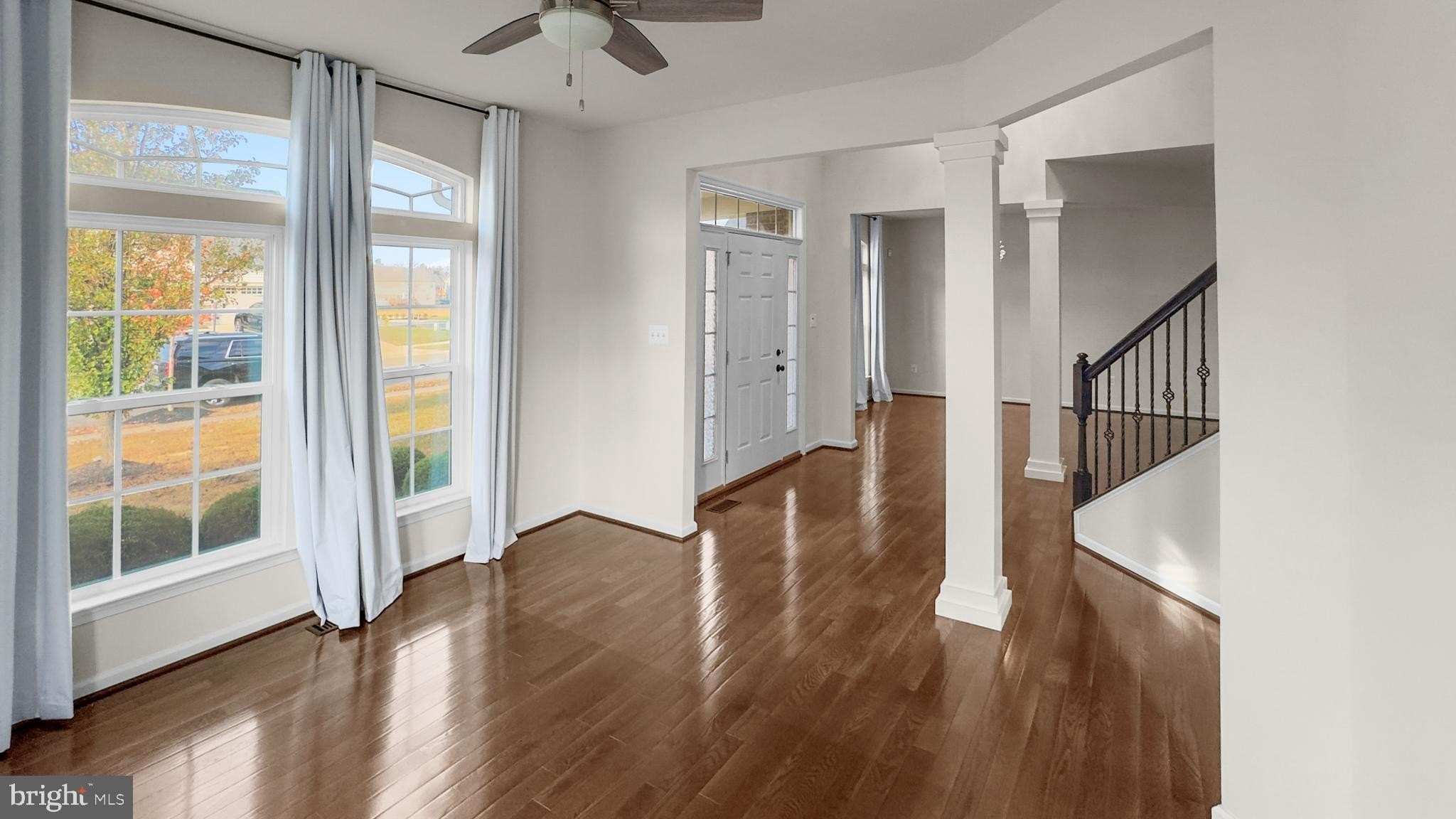 10185 Warfield St – photo 4