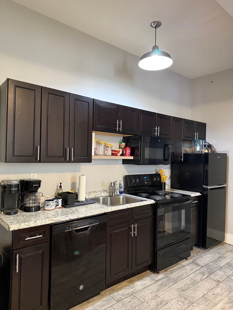 2134 E Carson St unit #2 – photo 1
