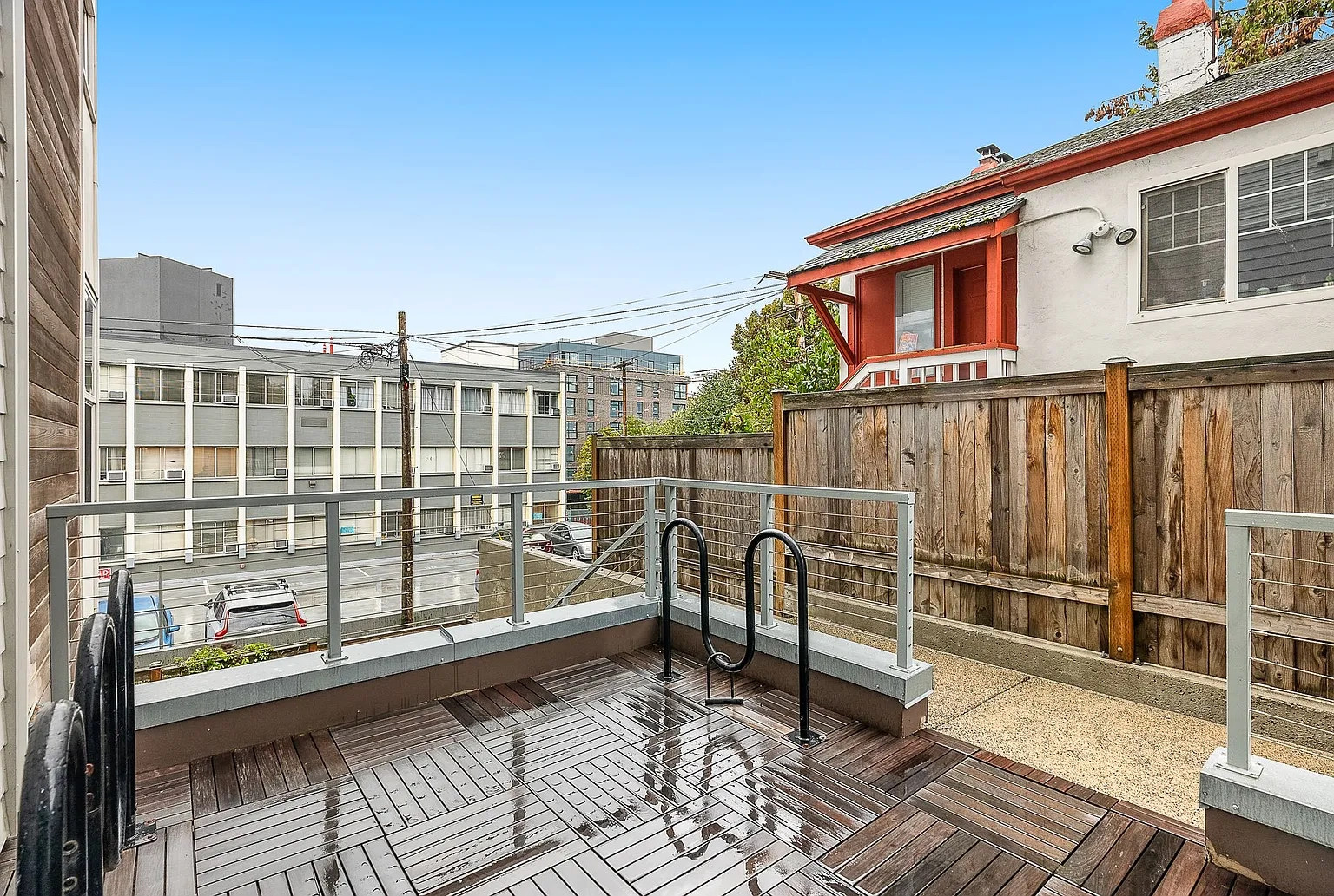 2371 Franklin Apartments – photo 1