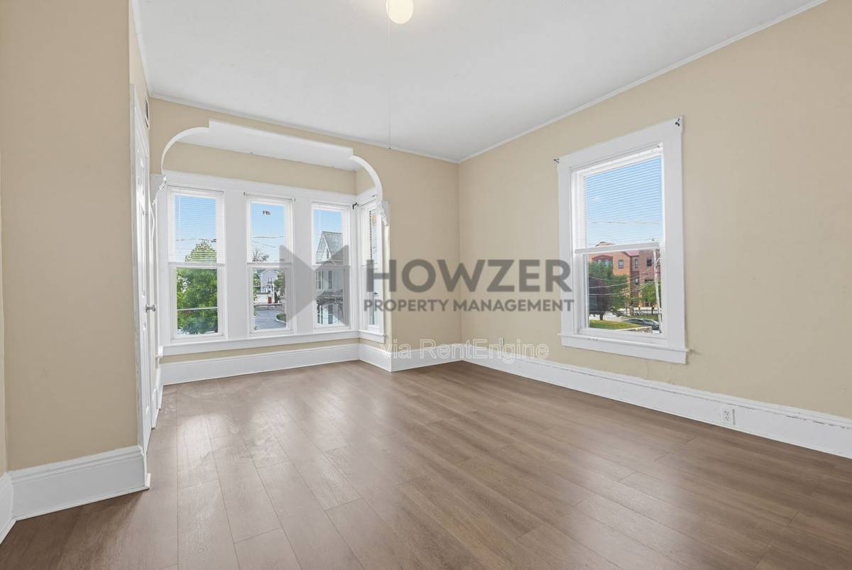 16 Chester Ave unit 16 – photo 1