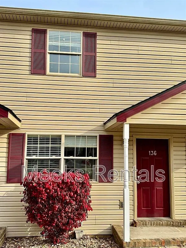 Colonial Townhomes – photo 3