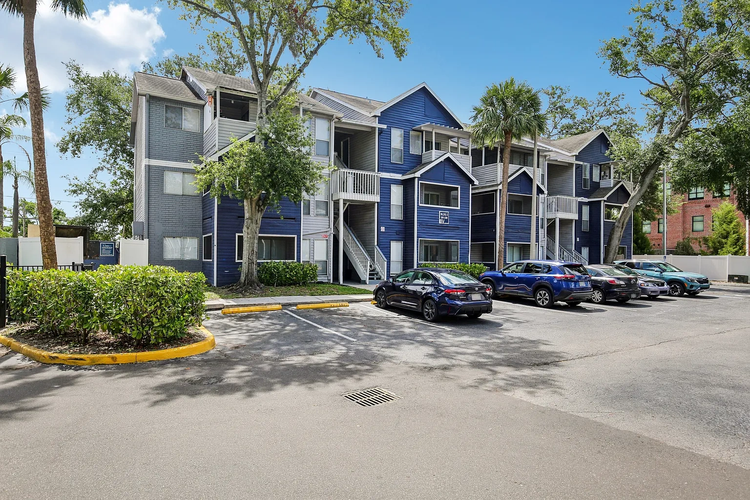 Buena Vista Apartments – photo 1