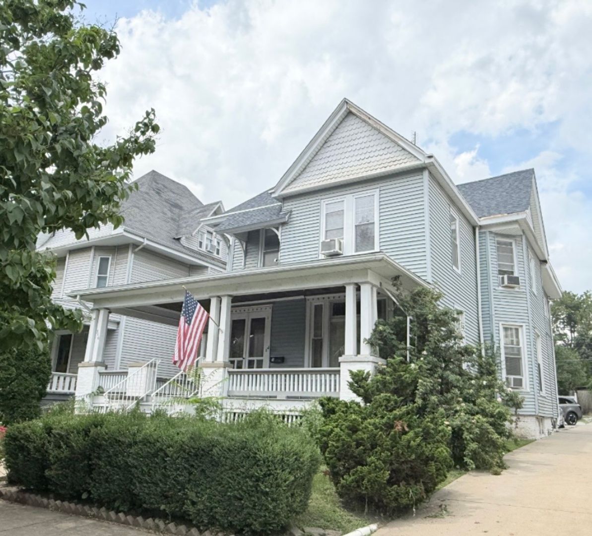 316 E Locust St unit Unit 3 – photo 1