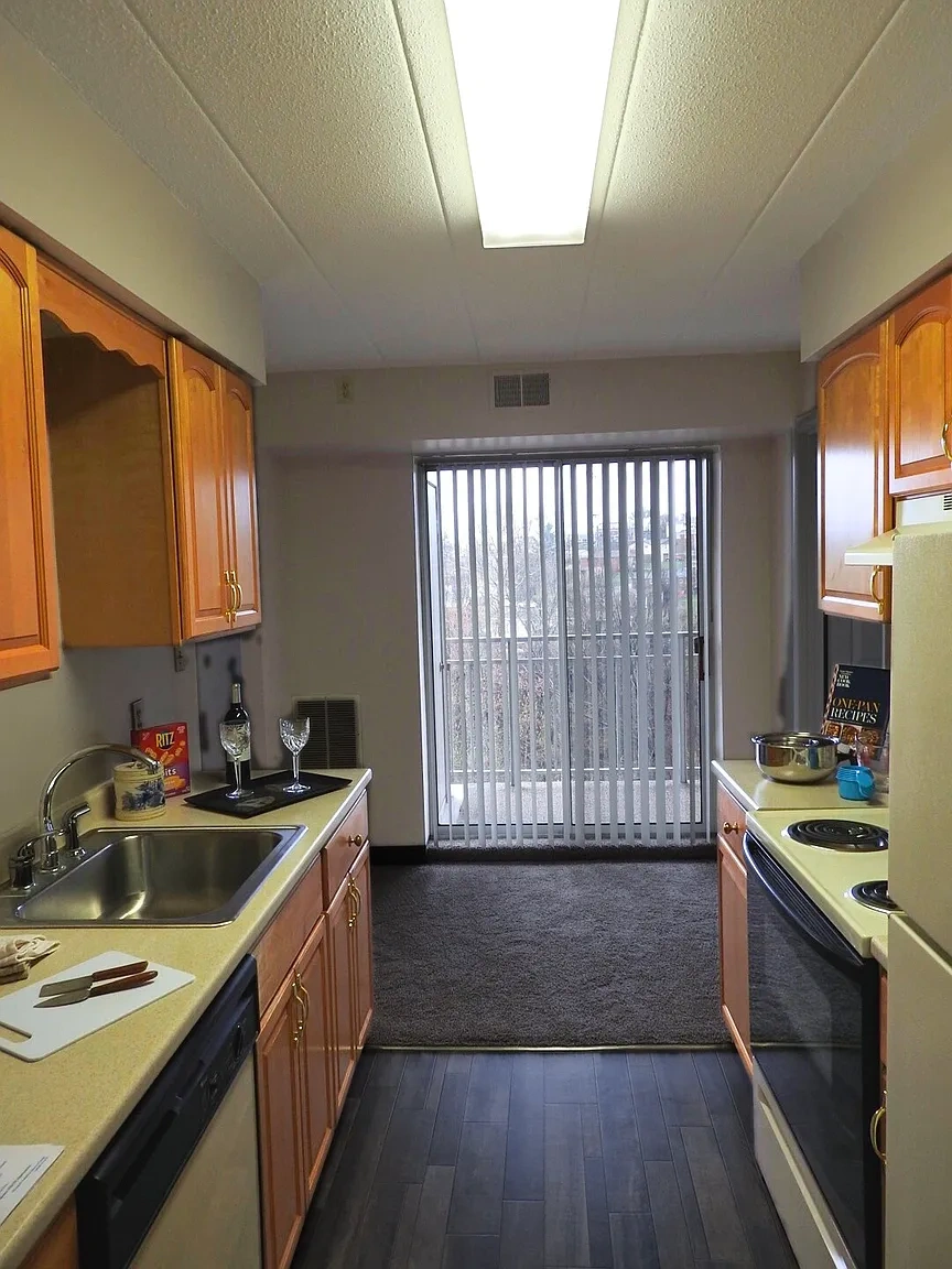 Bower Hill III – photo 2