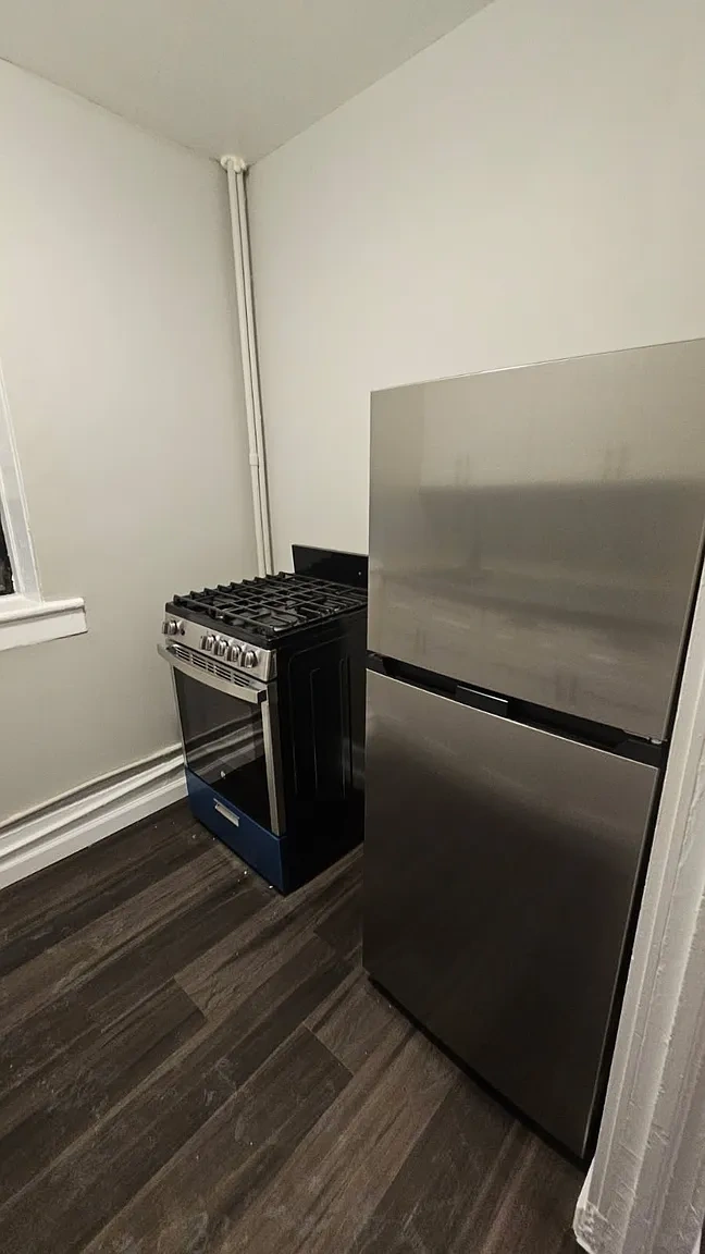 26 Dana Ave – photo 1