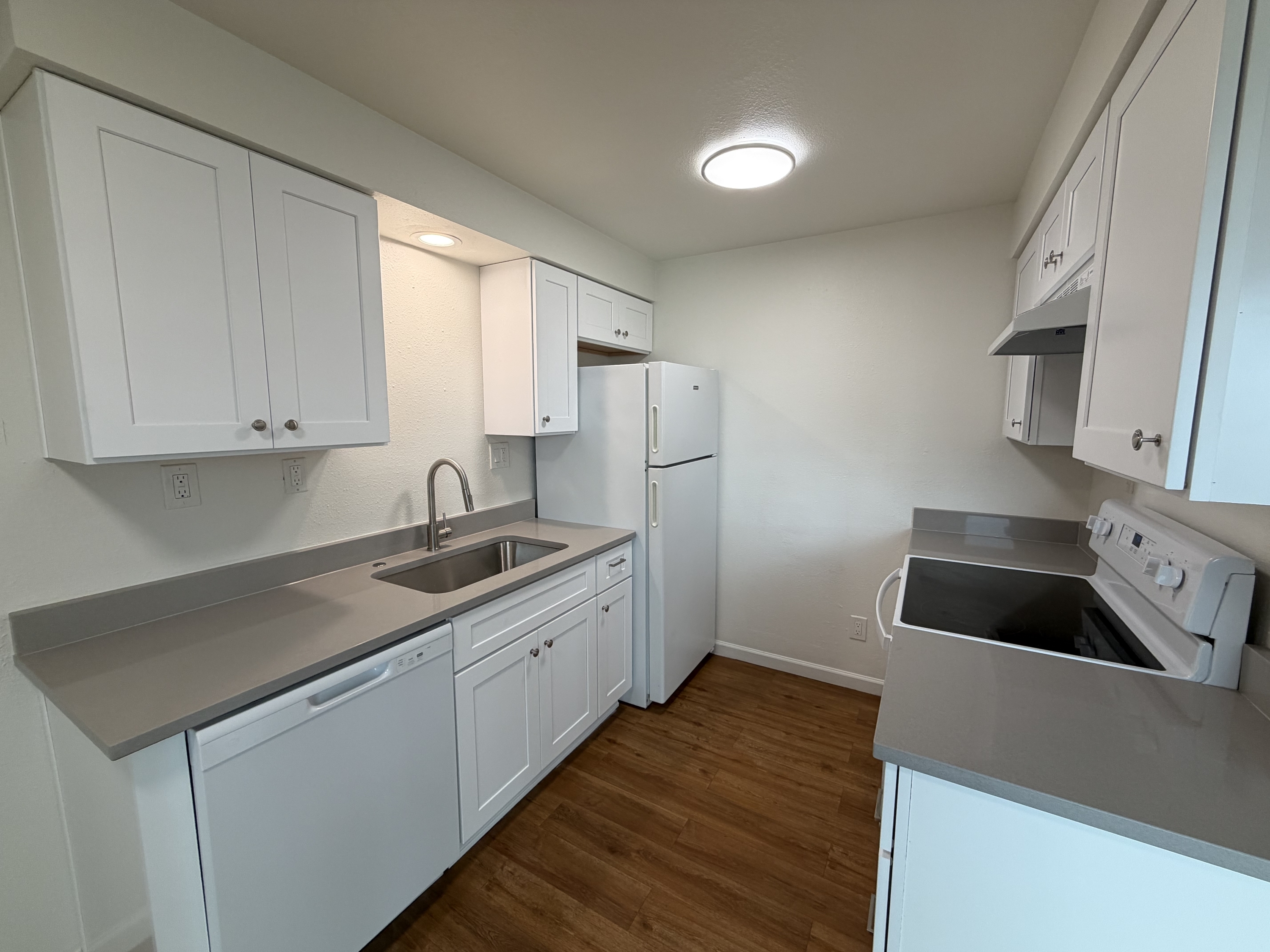 226 E 7th Ave unit 1 – photo 1