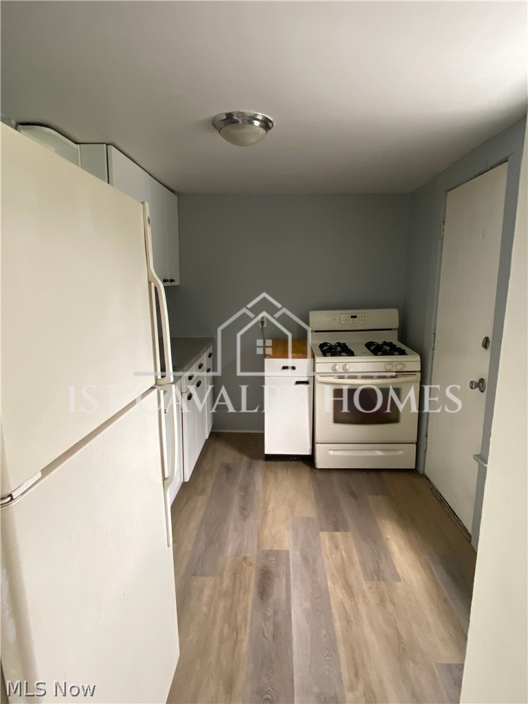 1383 Curtis St unit 2 up – photo 4