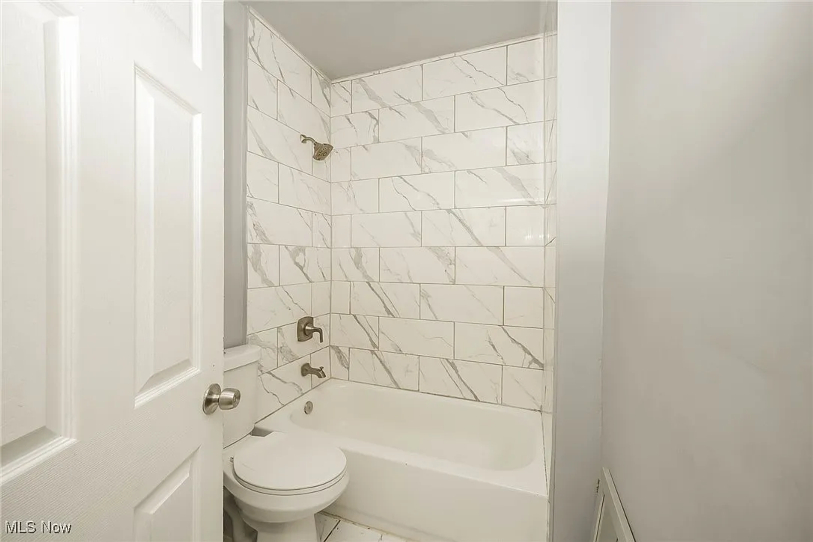 13409 Glendale Ave – photo 2