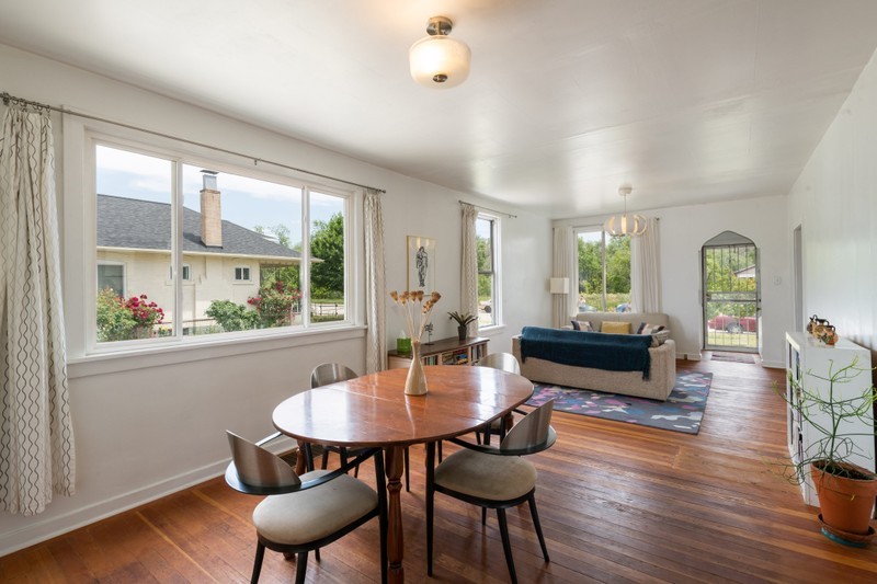 756 Glendale St W – photo 5