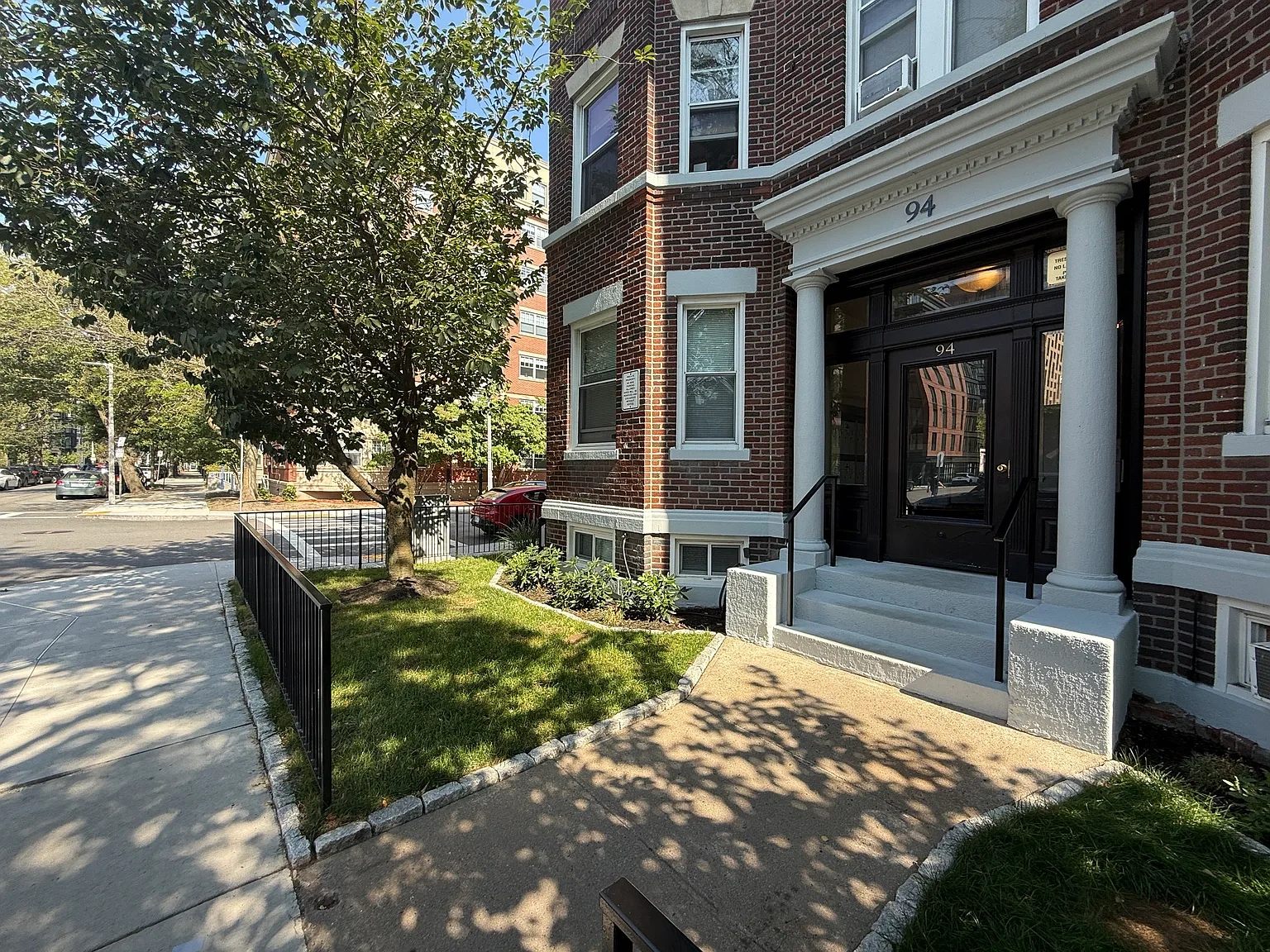 91 Kilmarnock St. – photo 2