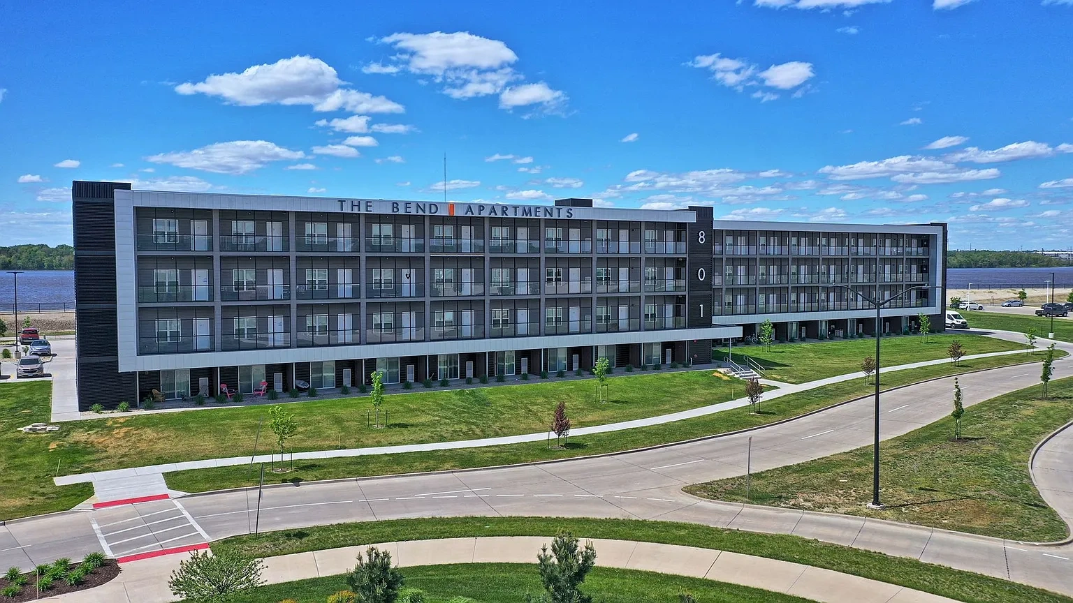 The Bend Apartments – photo 2
