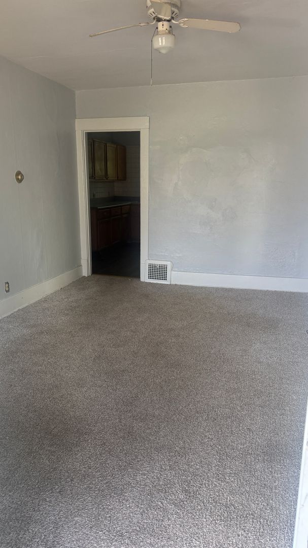 343 Russell St unit 1 – photo 4