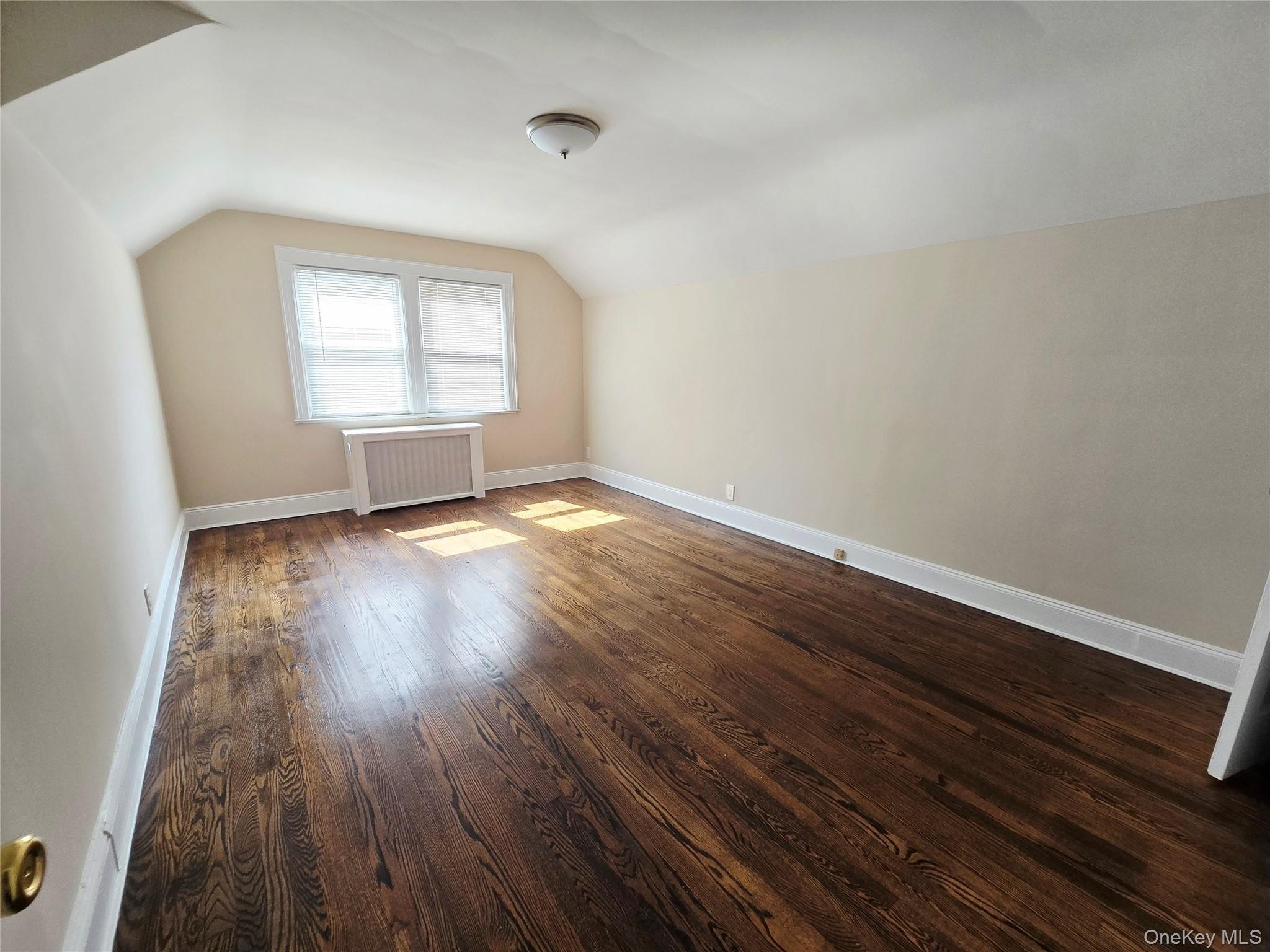 190 Bryant Ave – photo 5
