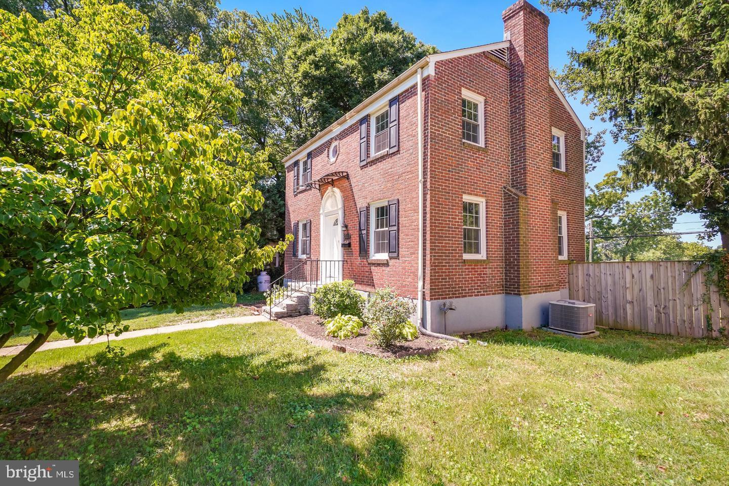 7022 Deerfield Rd – photo 3