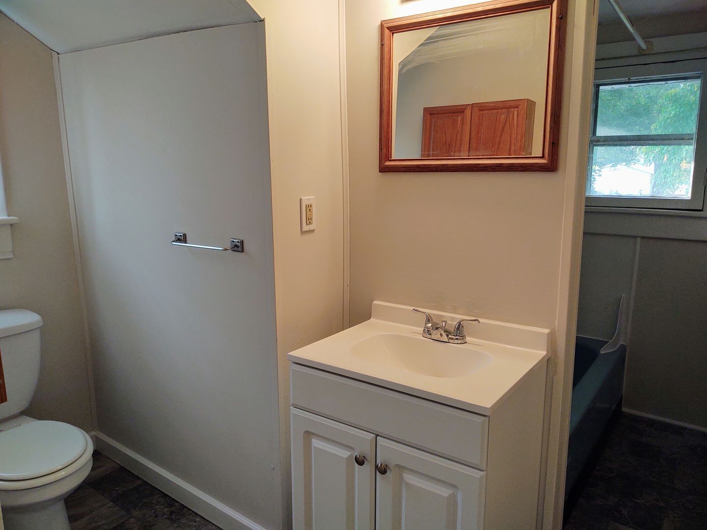 305 College Ave – photo 5