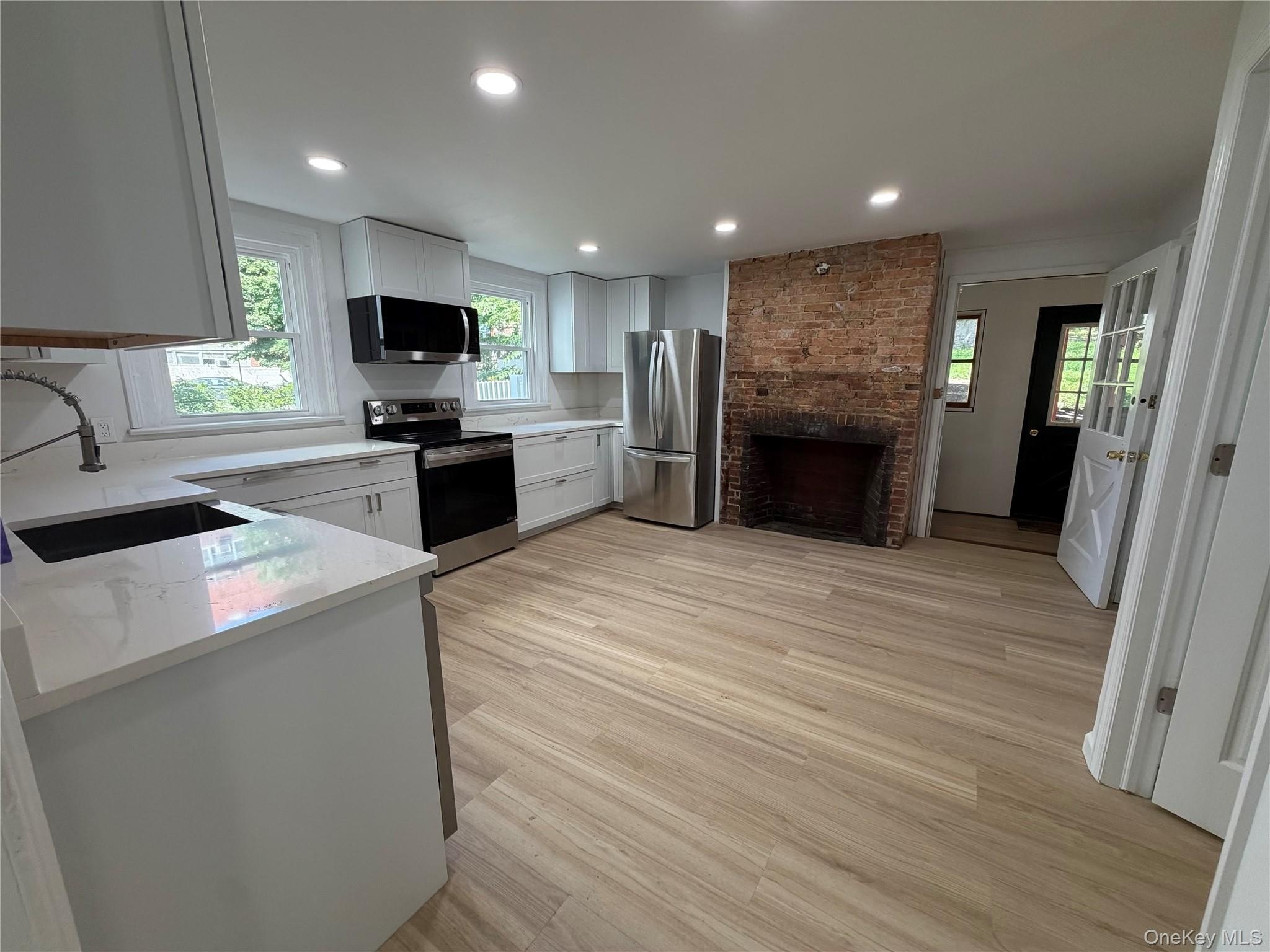29 Delano St #1 – photo 3