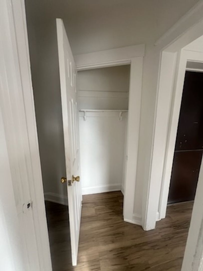 9605 Lorain Ave unit 3146 W 95th St. - Unit 15 – photo 3