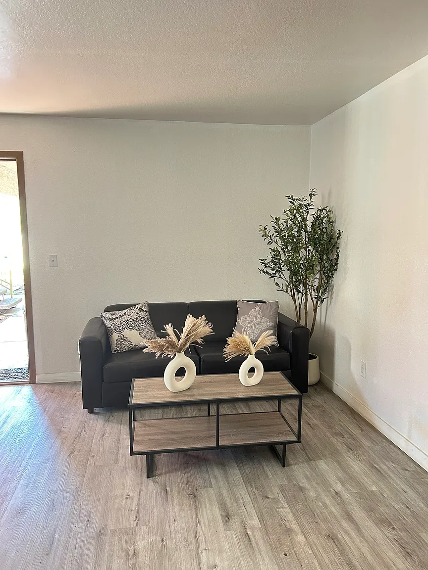 Maverick Apartments – photo 5