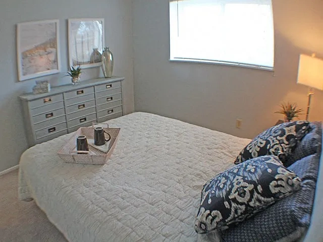 Valley York Apartments – photo 1