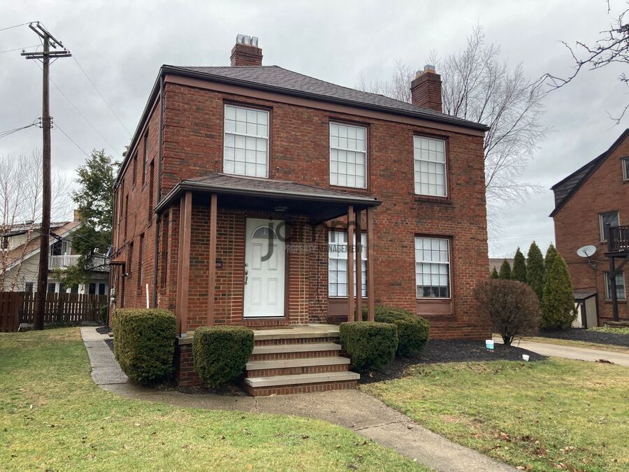 17724 Hilliard Rd – photo 1