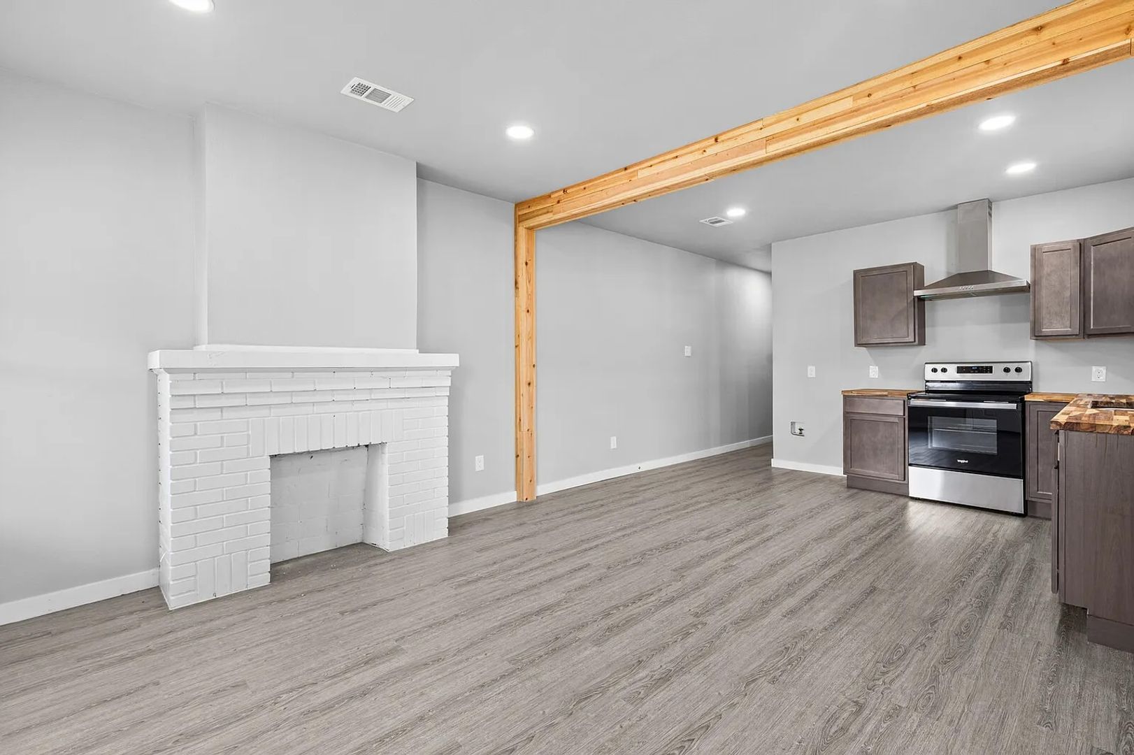 1808-10 Windsor Ave unit 1808 – photo 1