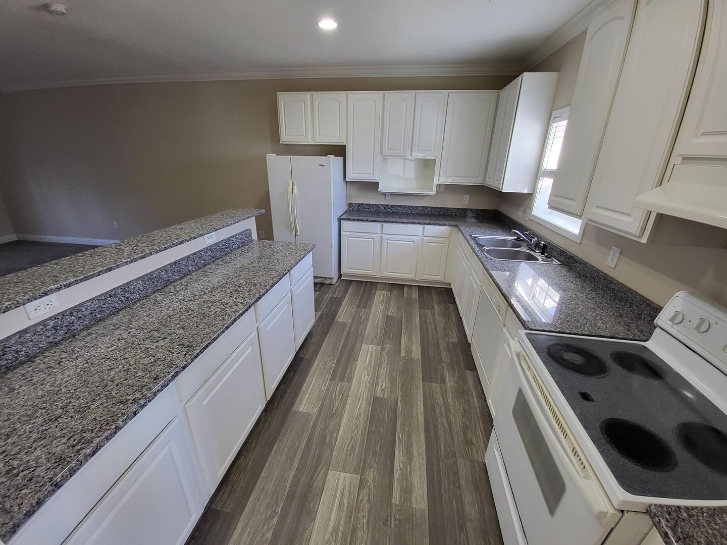 254 Charleston Ln – photo 5