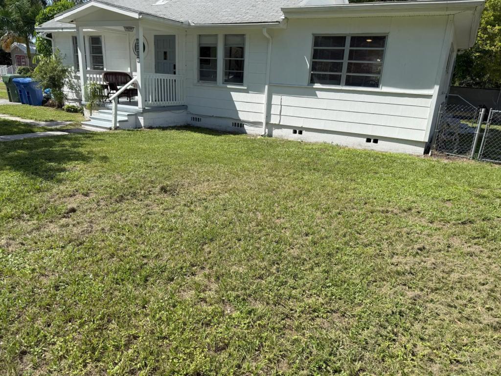 2004 20th Ave W – photo 1