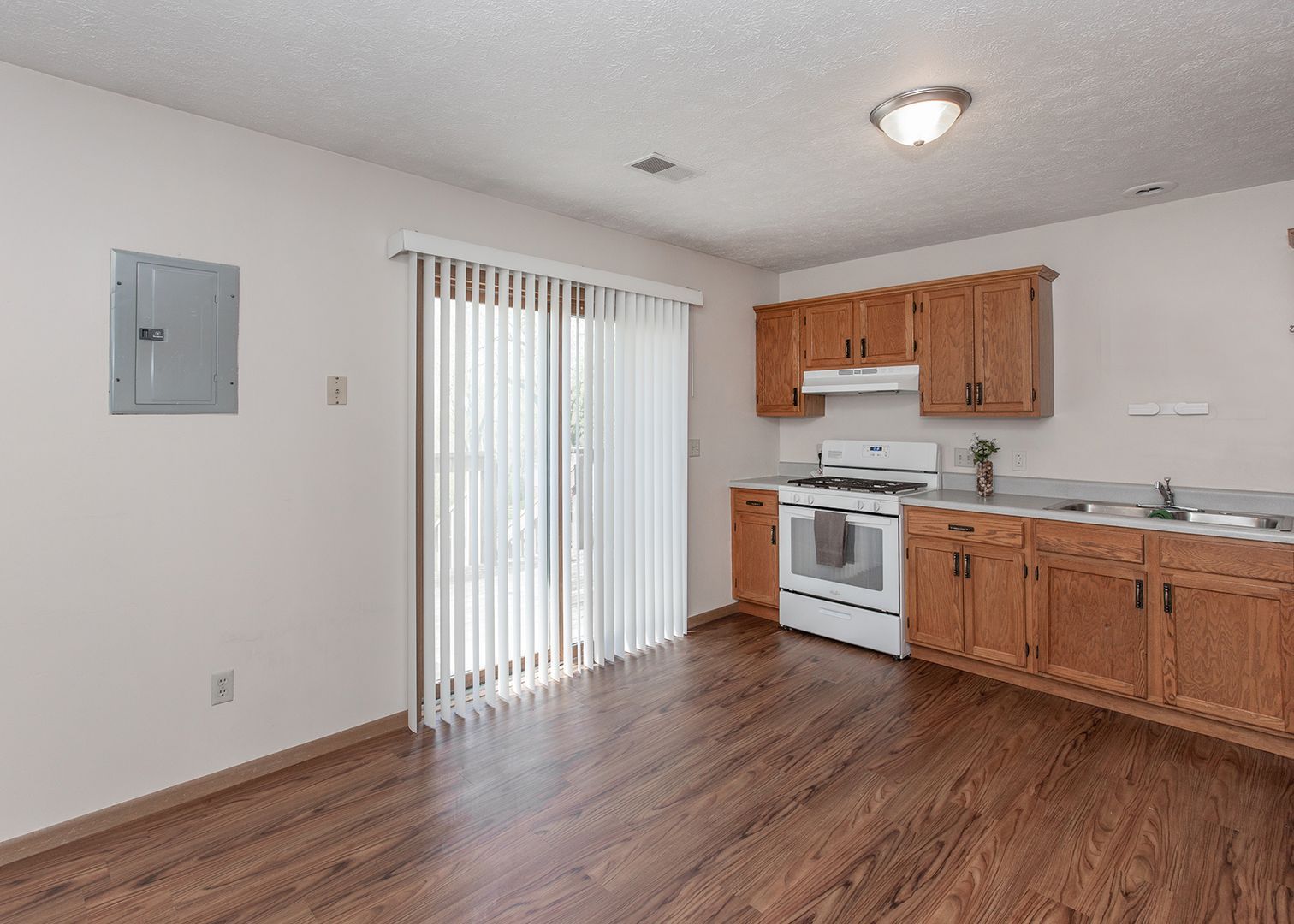 921 Pius Ln unit 921-3 – photo 2
