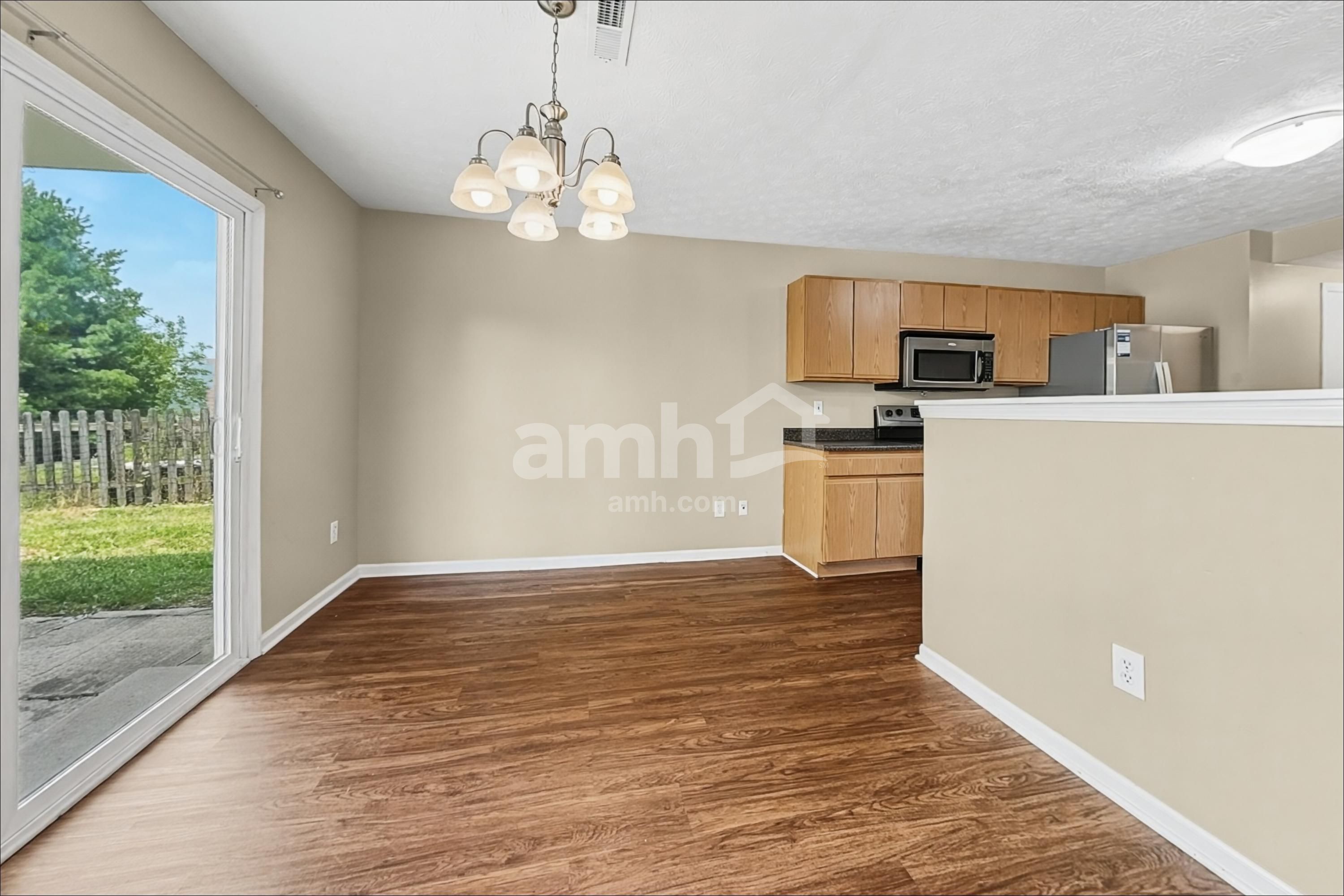 220 Hartford Ct – photo 5