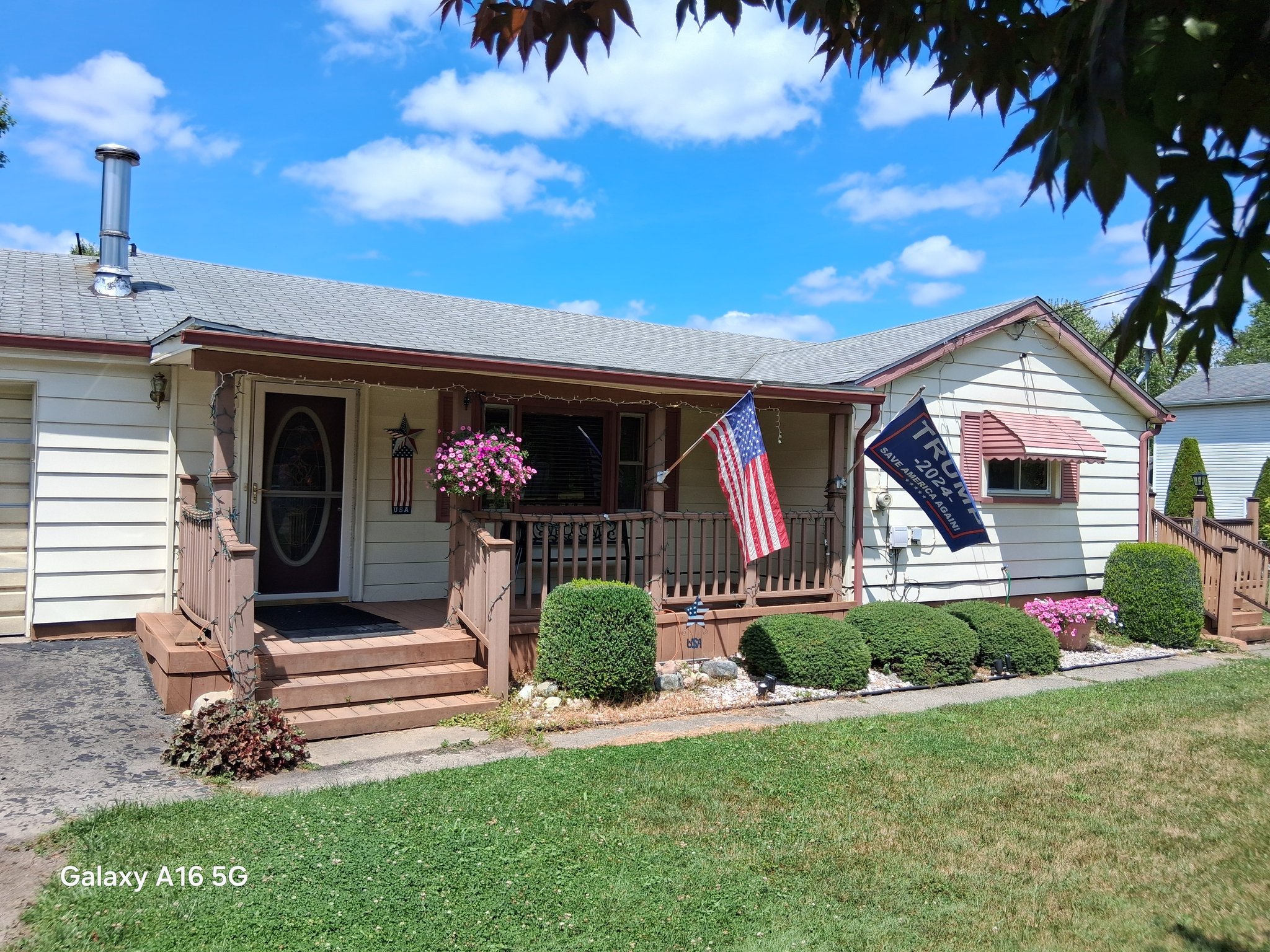 874 Moyer Ave unit Guest house – photo 1