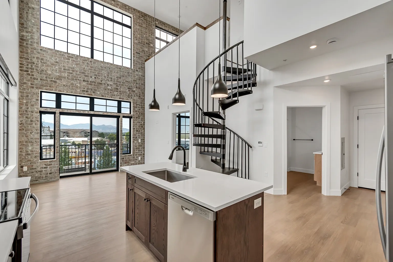 Corner & 6th – Floor plan