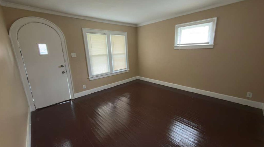 19703 Keating St – photo 2