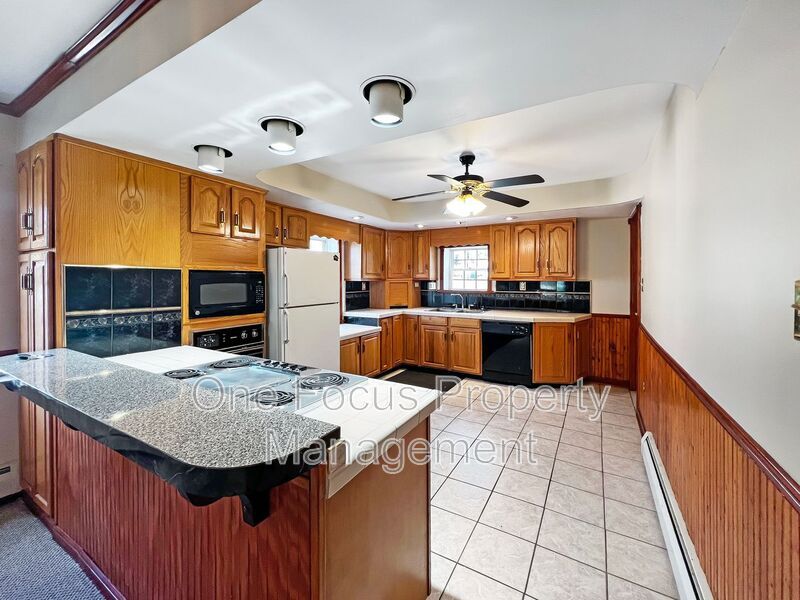 2734 Dove St – photo 2