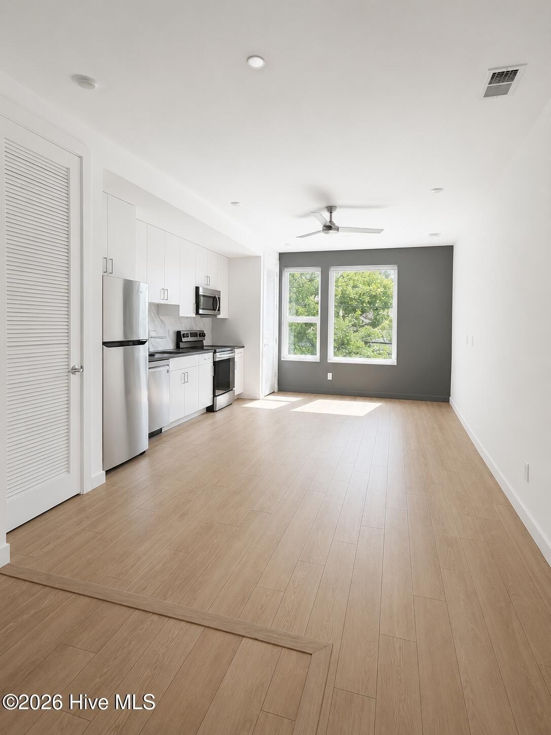 919 Castle St #204 – photo 3