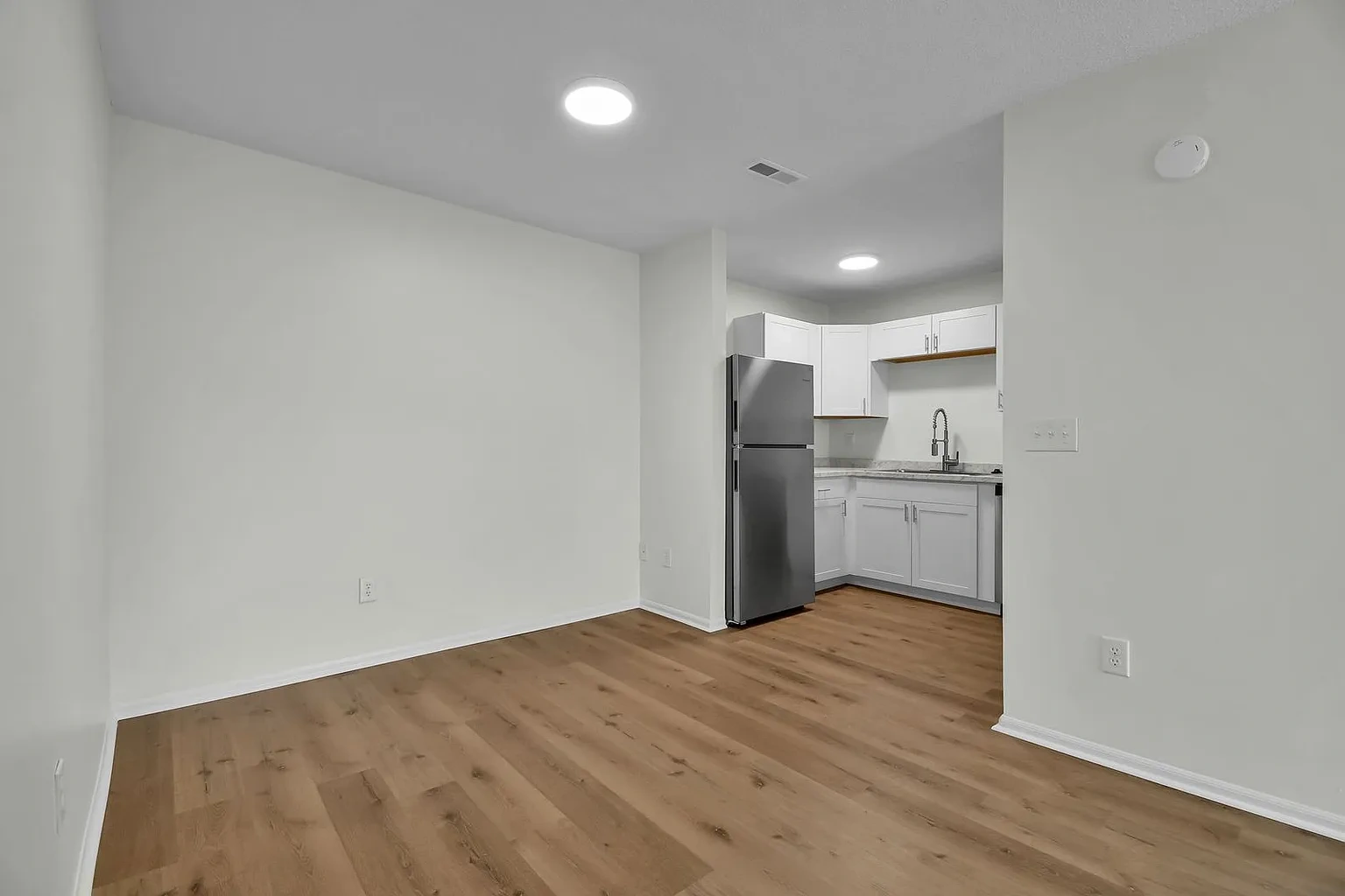 Coventry Apartments – photo 5