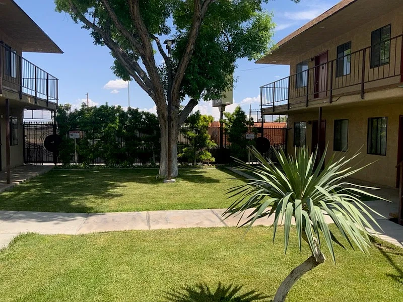 Bonita Terrace Apartments – photo 2
