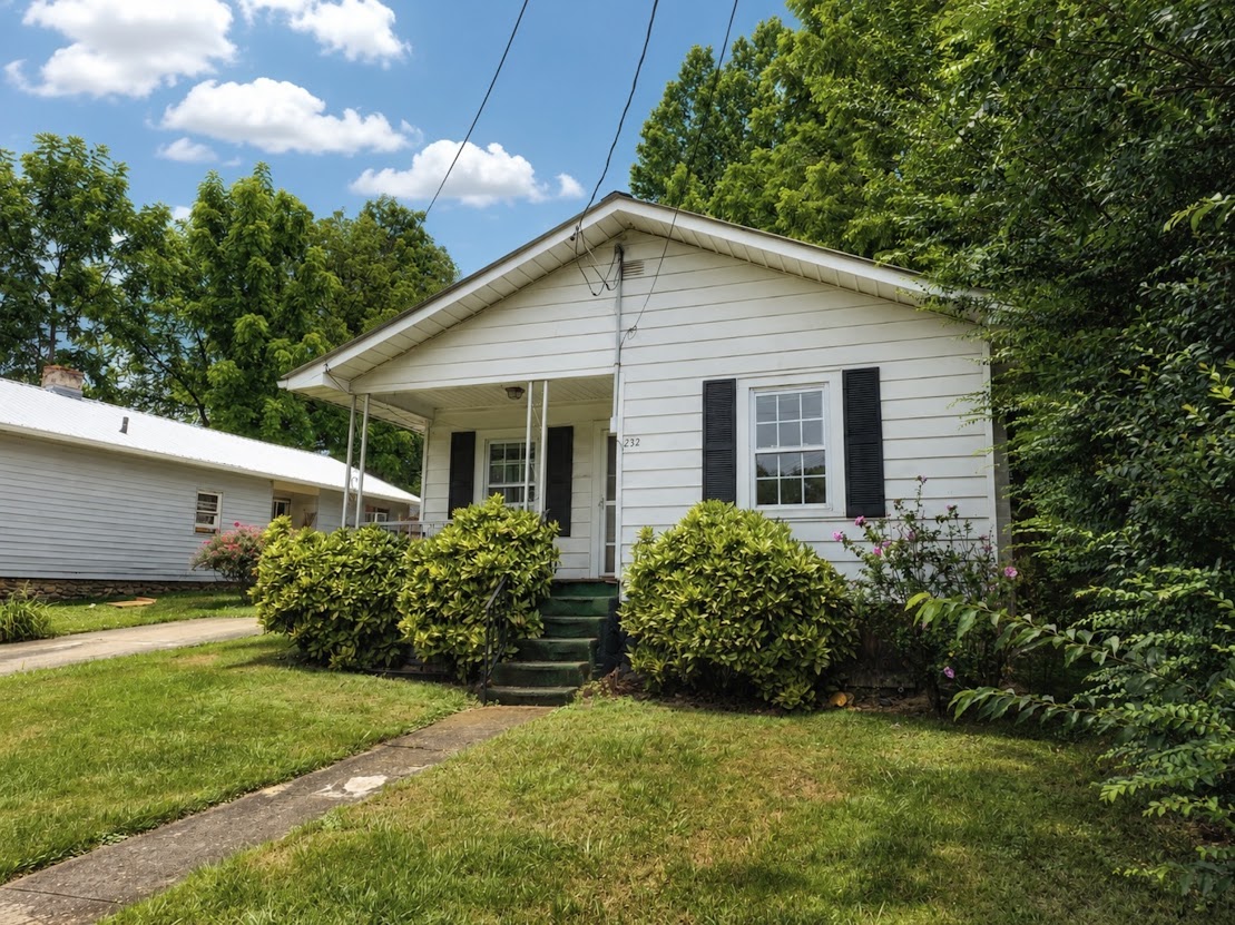 232 Meadow St – photo 4