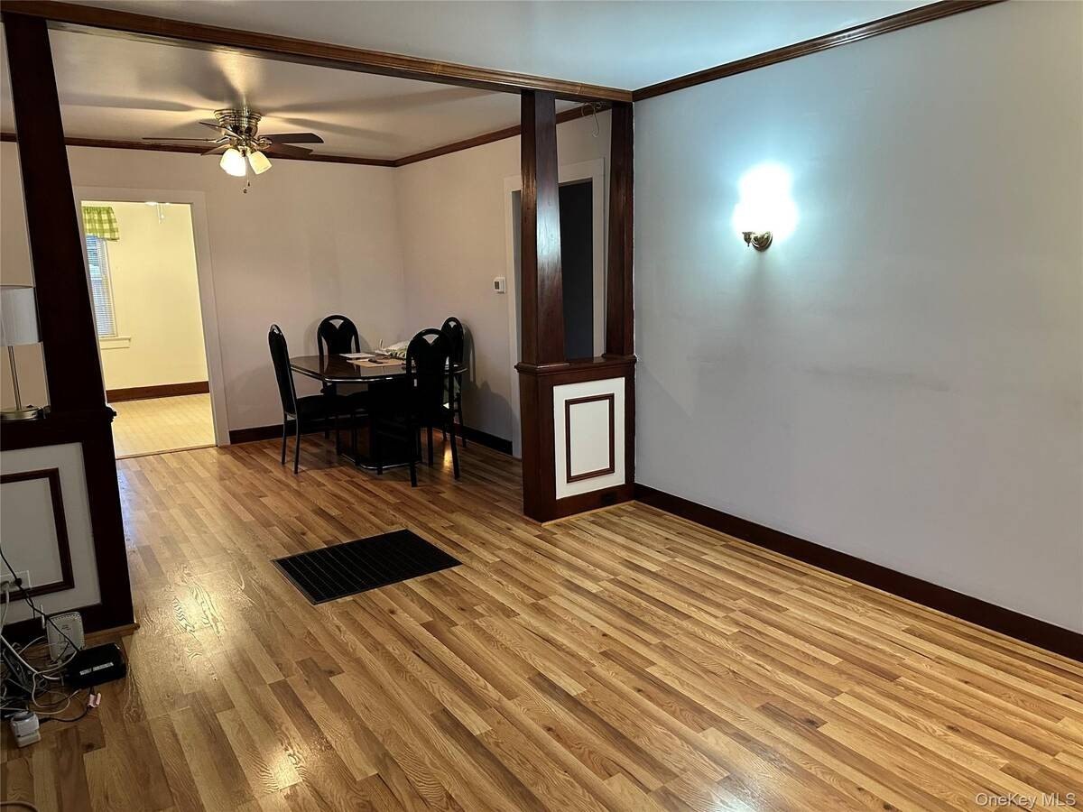 517 Flint St – photo 5